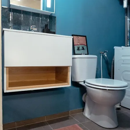 Moderne - Hyper-central Et Calme Appartement