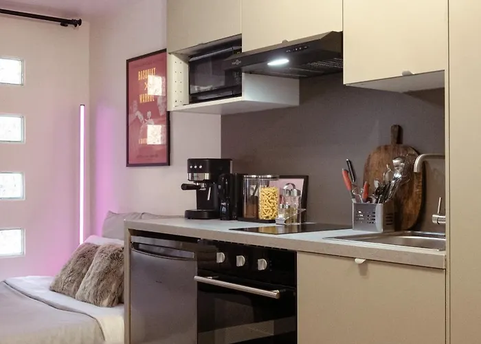 Moderne - Hyper-central Et Calme Apartment