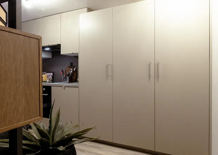 Moderne - Hyper-central Et Calme Apartment