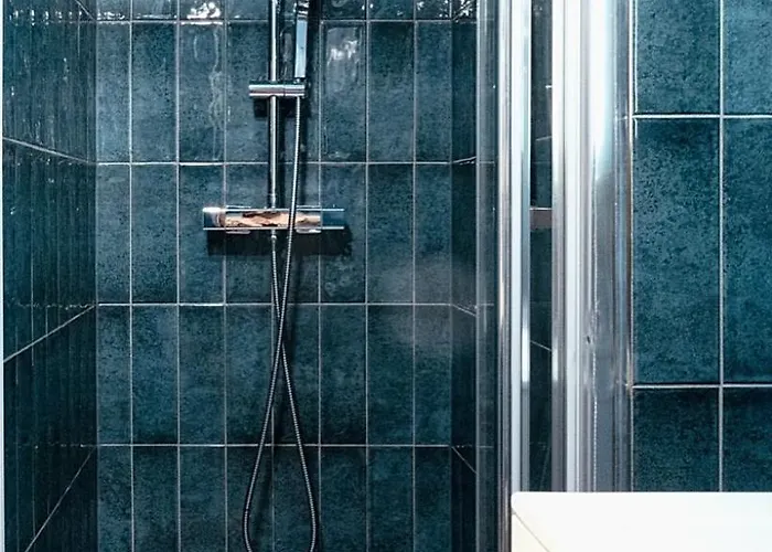 Moderne - Hyper-central Et Calme Appartement